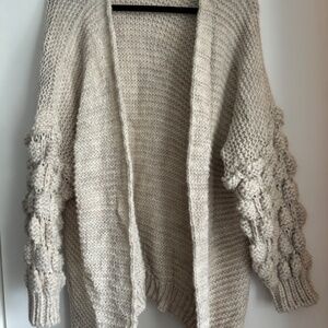 Bubble sleeve sweater